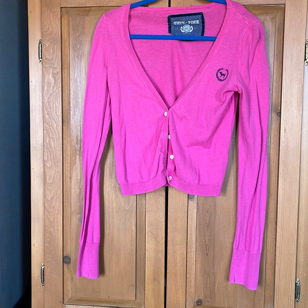 PINK VS cute cardigan. Non-smoke home. Lightly worn.